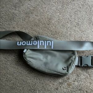 Lululemon cross body bag..euc